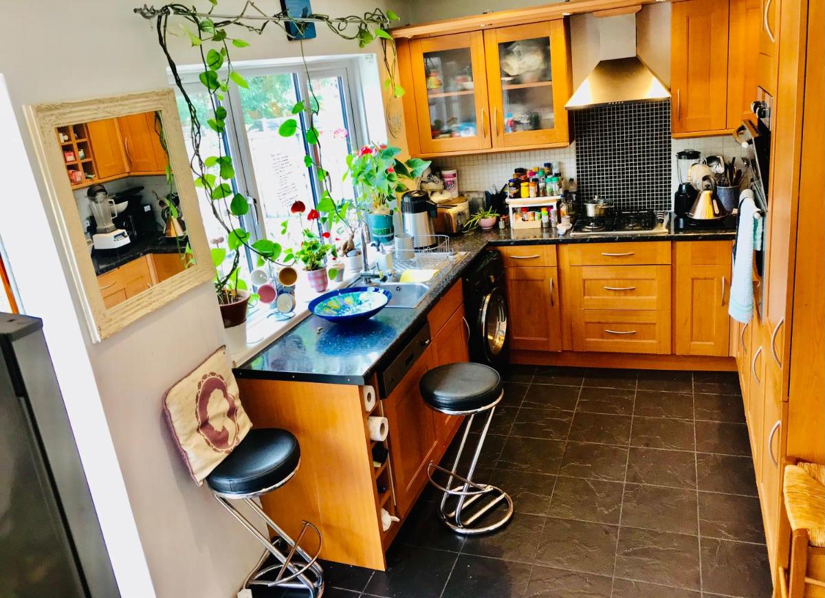 Enfield Lock Business stay house - Housity