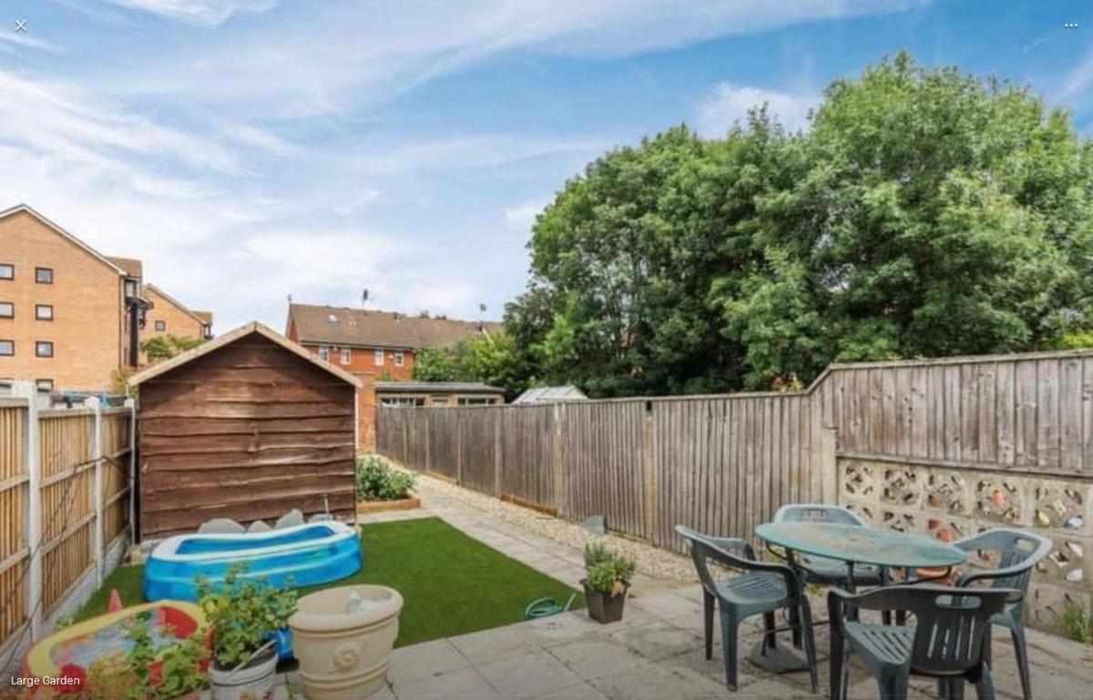Enfield Lock Business stay house - Housity