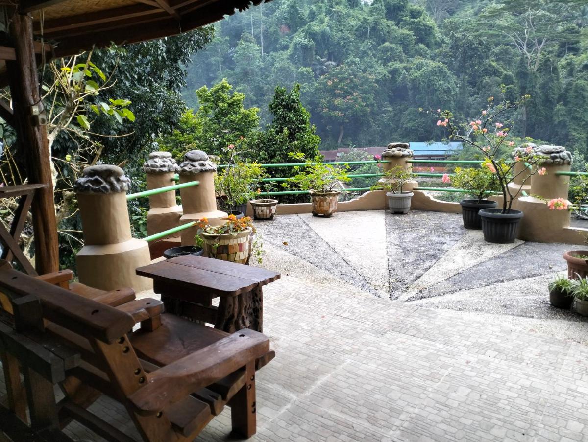 Junia Guesthouse Bukit Lawang - Housity