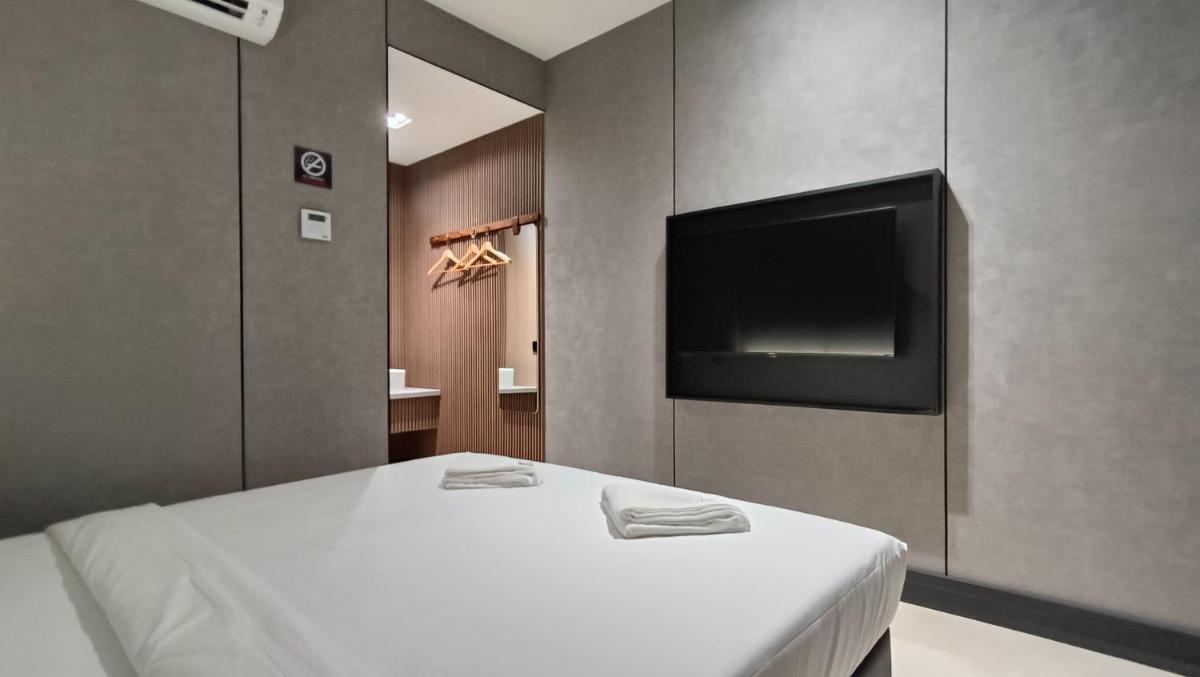 Urban Inn, Serai Wangi - Housity