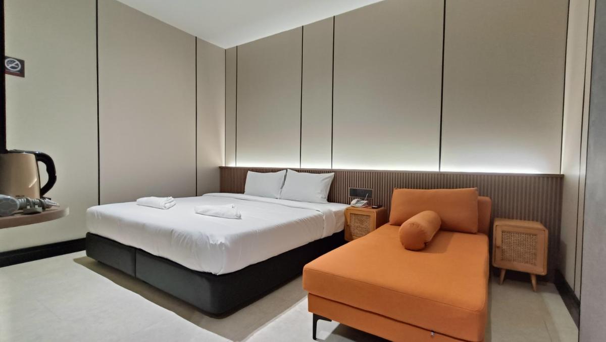 Urban Inn, Serai Wangi - Housity
