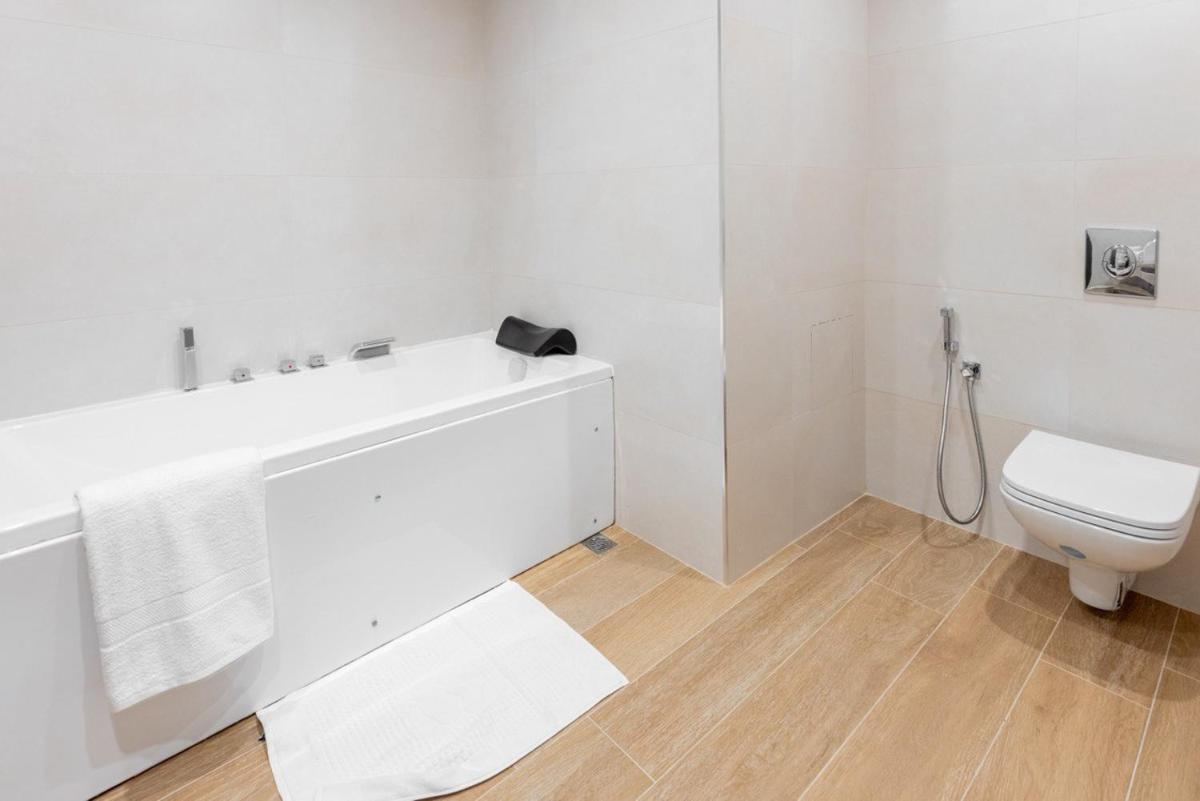 coast hotel - Housity