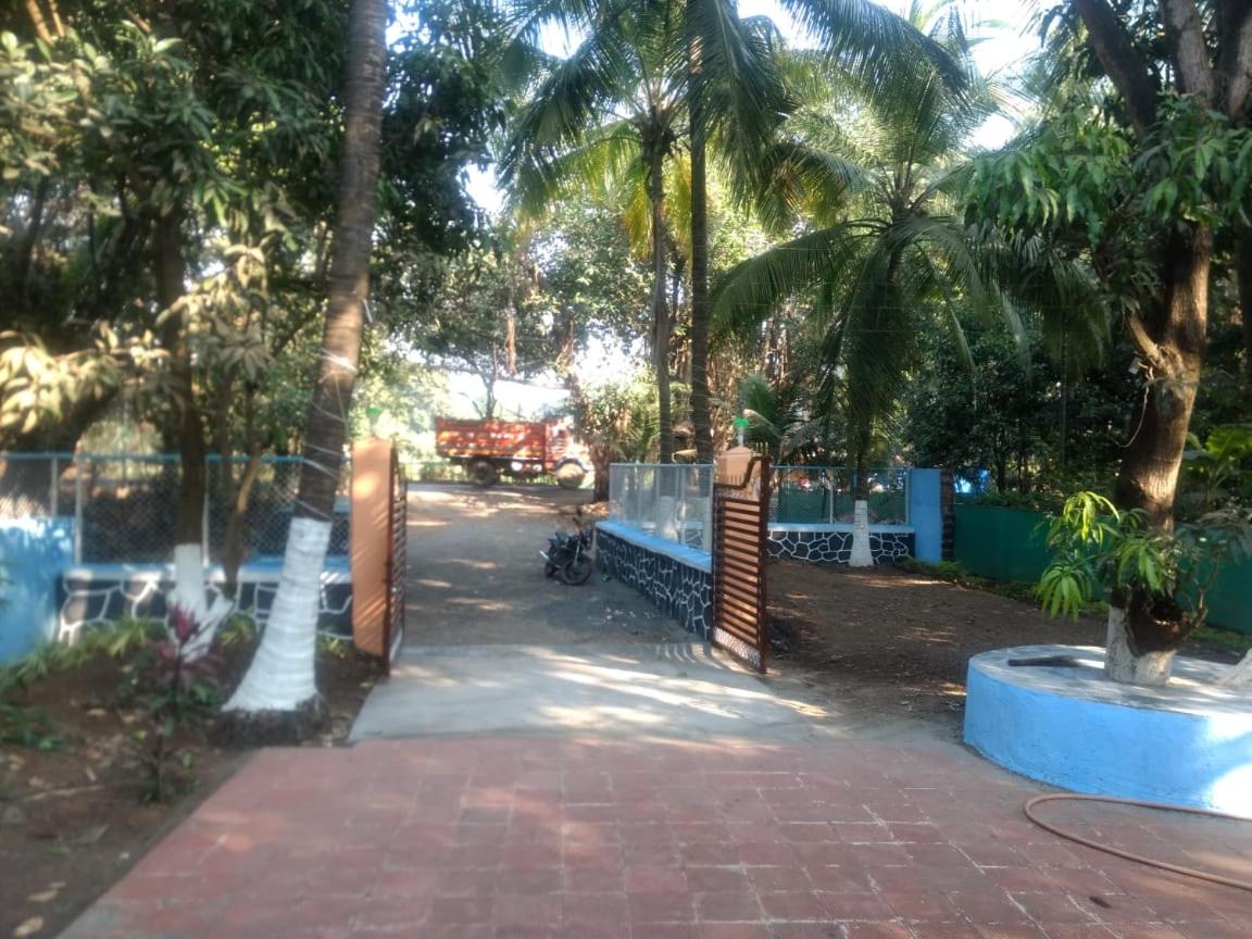 Krushna Kunj Holiday Home - Housity