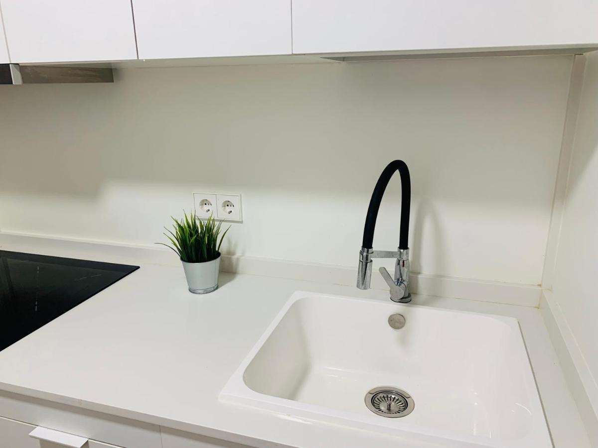Pisos con Piscina Barrio Exclusivo-WizinkCenter alquiler temporada - Housity