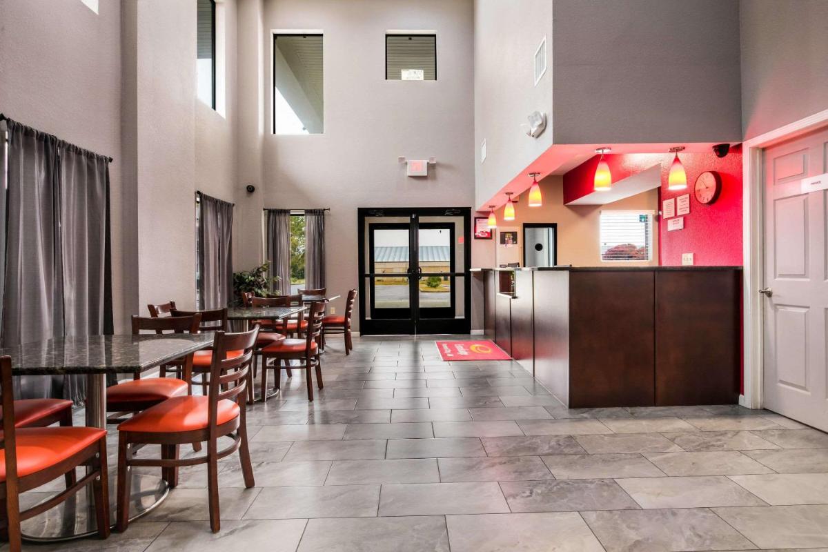 Econo Lodge Forrest City I-40 - Housity