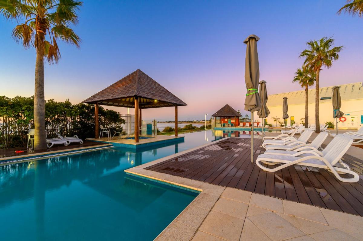 Sea Side 110 - Housity