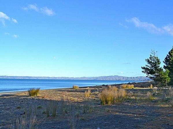 Sunrise Beach House - Rarangi Holiday House - Housity