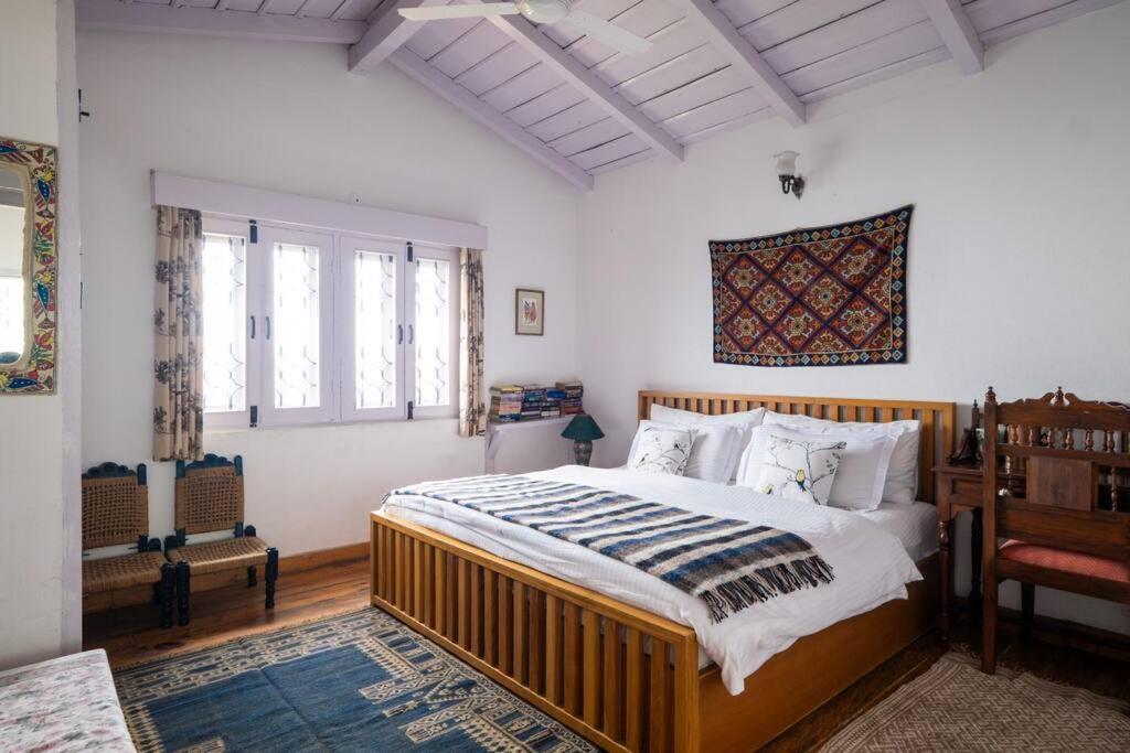 The White Peaks - Housity