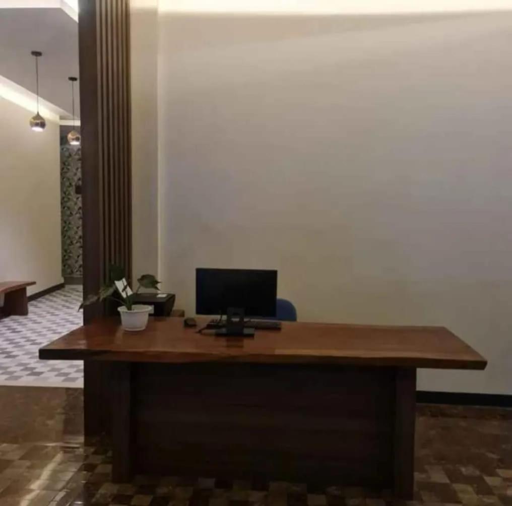 King Kabba Guest House - Housity