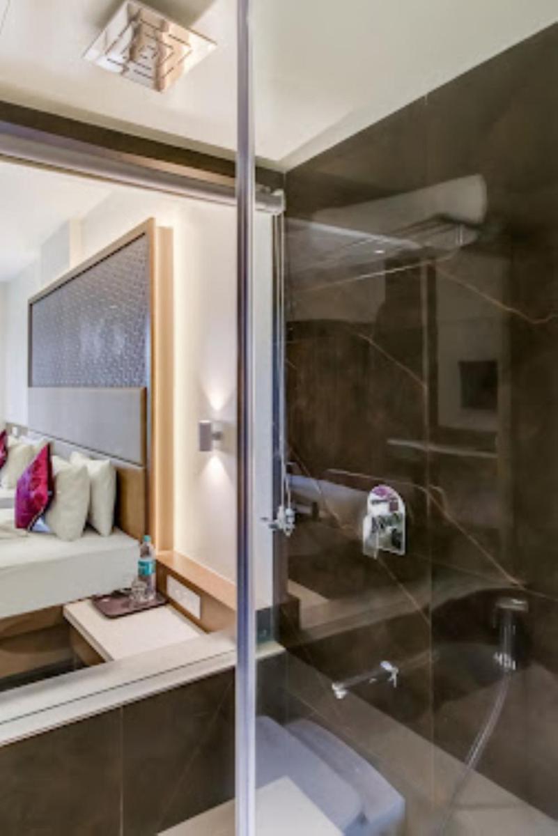 Suitetrails - Hotel Grand Mookambika , Navi Mumbai
