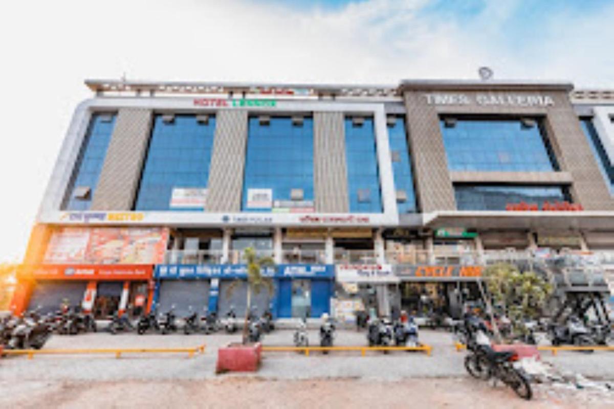 Lennox Hotel , Surat - Housity