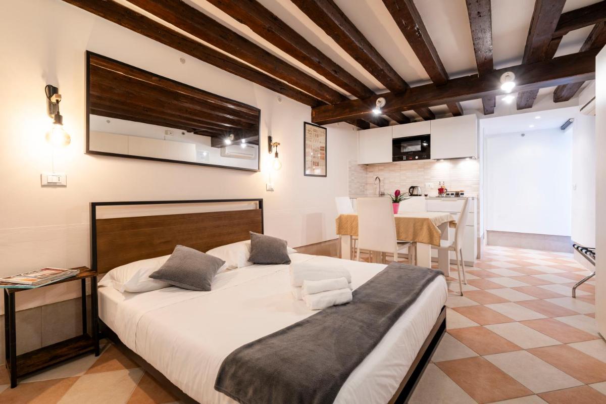 Fenix Colombina in Biennale - Your little house - Housity