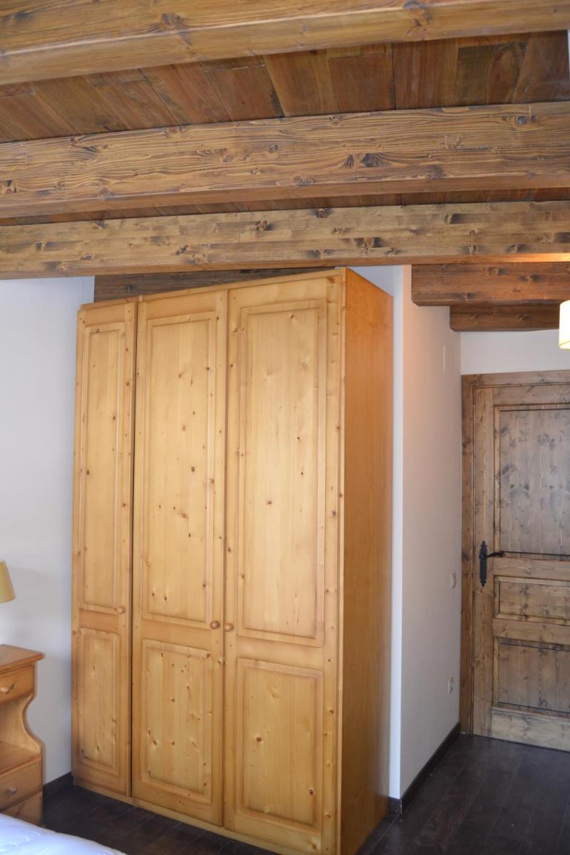 Hostal La Muntanya - Housity