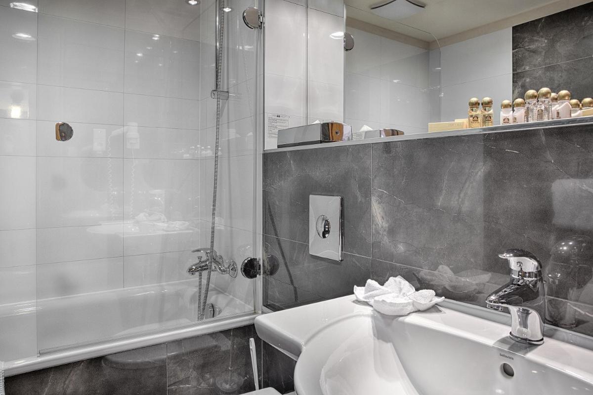 Majestic Plaza Hotel Prague - Housity