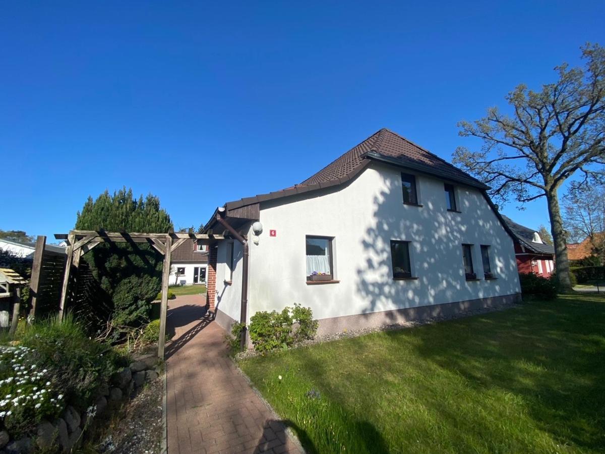 OSTSEE-LANDHAUS MÄHL in Prerow mit Sauna und Kamin auch für Gruppen - Housity