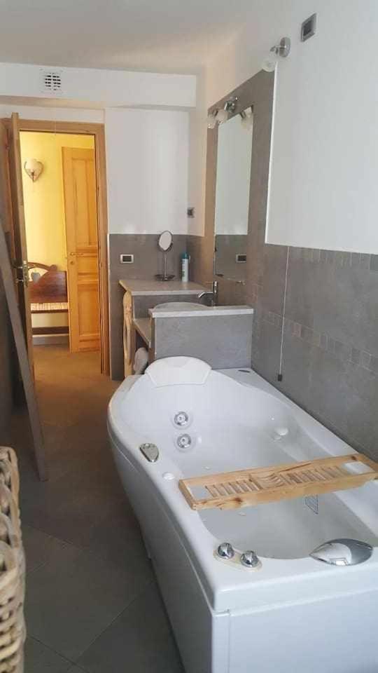 Joie de Vivre Gressoney St Jean - Housity