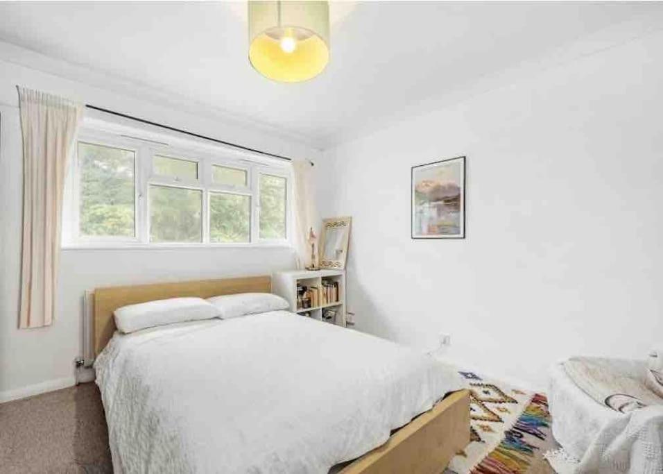 Suitetrails - Hyde Park Apartment