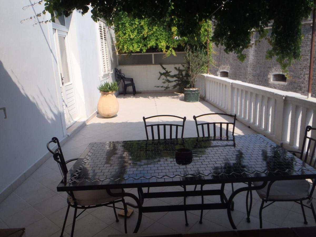 Old Town Vintage Apartment - Housity