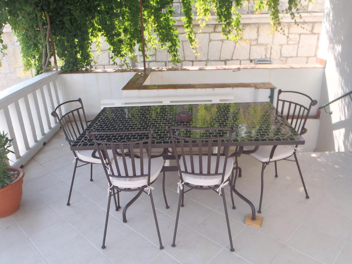 Old Town Vintage Apartment - Housity