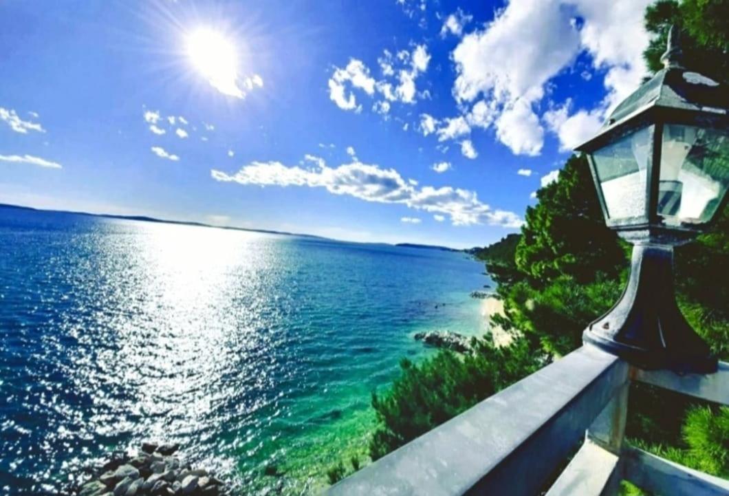 Suitetrails - Beautiful Beach Apartment