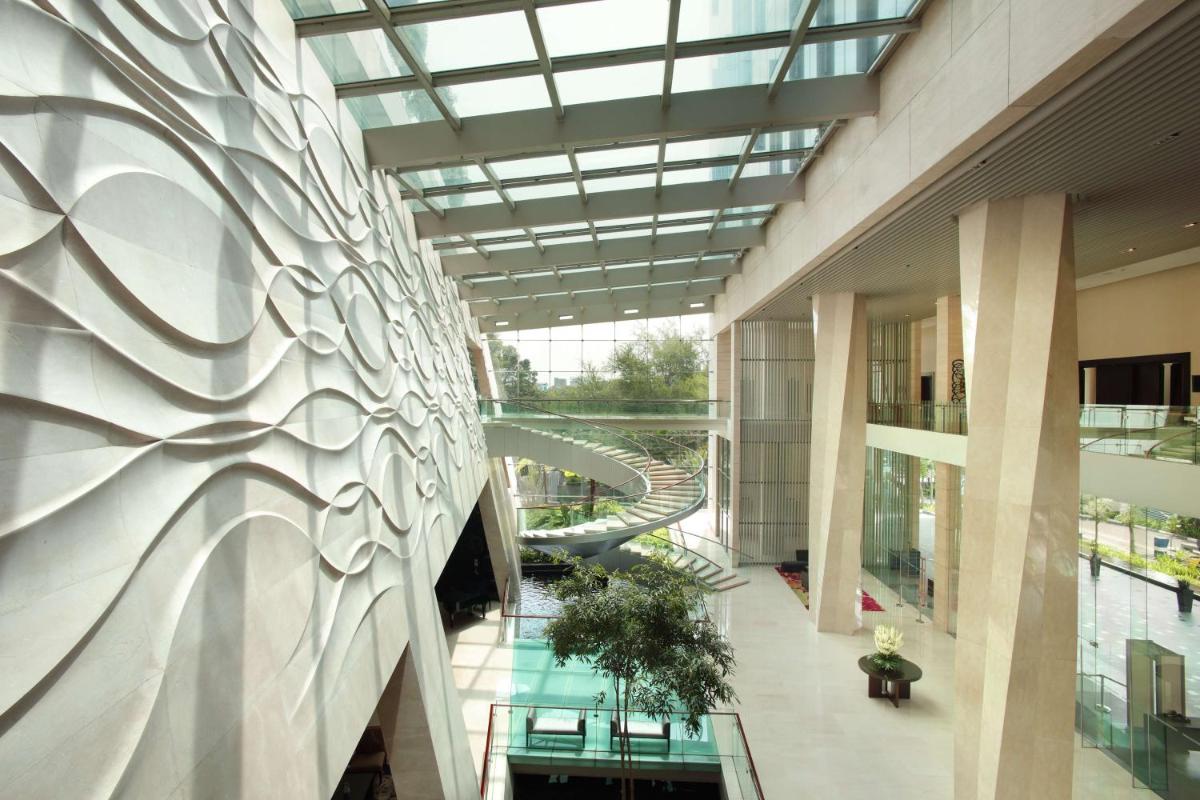 Hilton Bandung - Housity