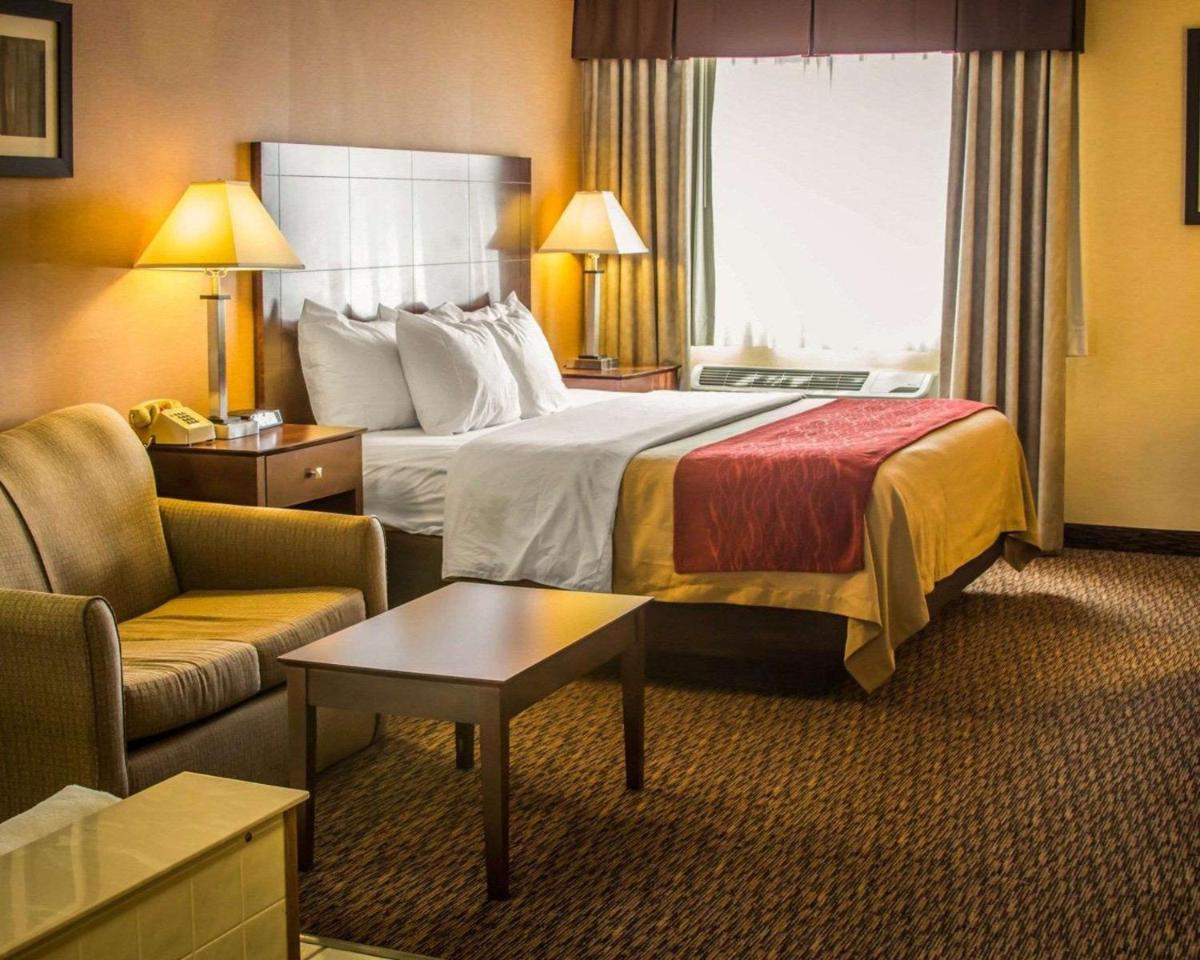 Quality Inn & Suites Port Huron - Housity