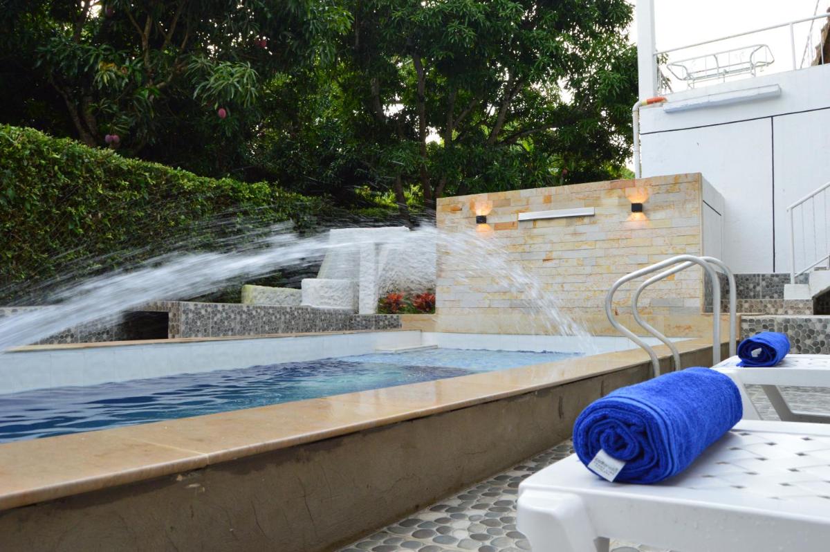 Guacamayas Resort Vacation - Housity