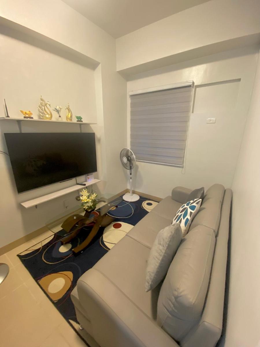 Condotel - Minimalistic 2 minutes walk to SM Marilao - Housity
