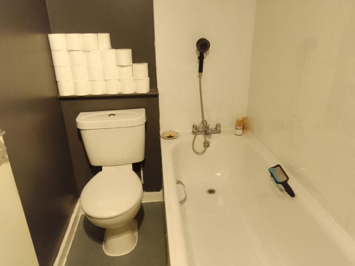 Lodgings. - Housity