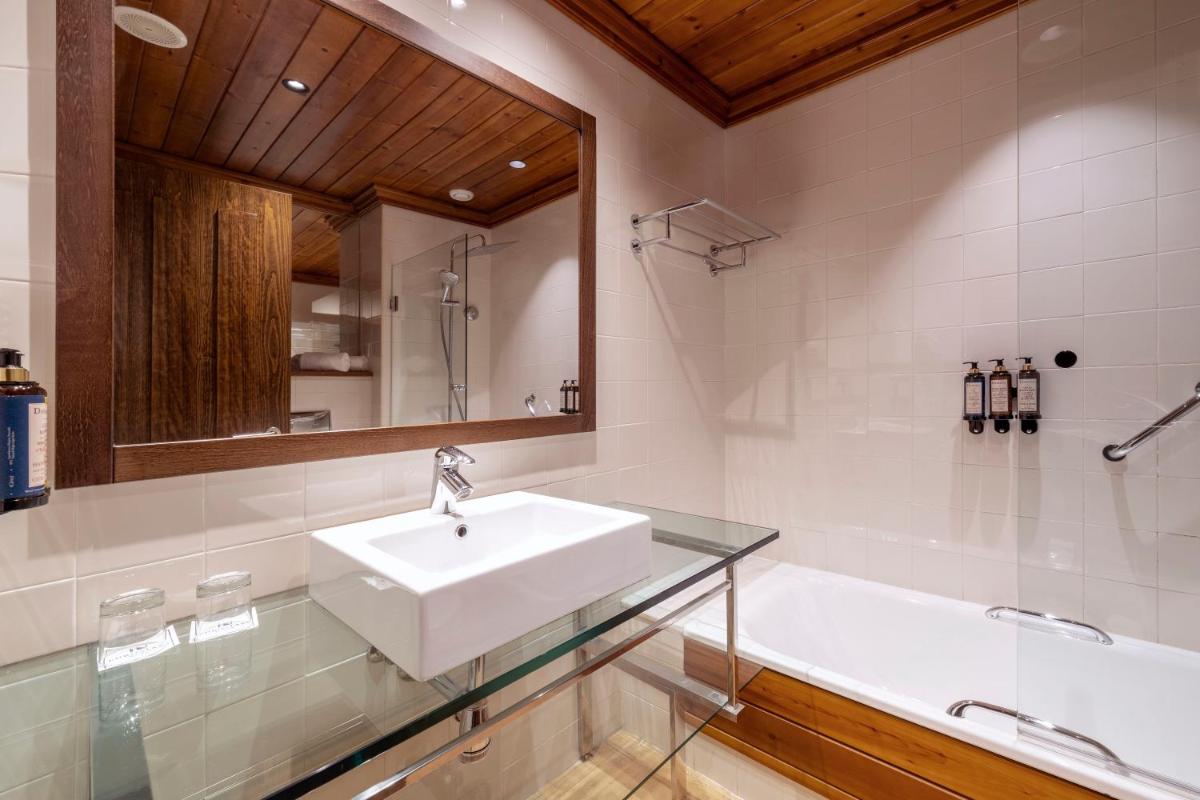 Un baño de Eurostars La Pleta
