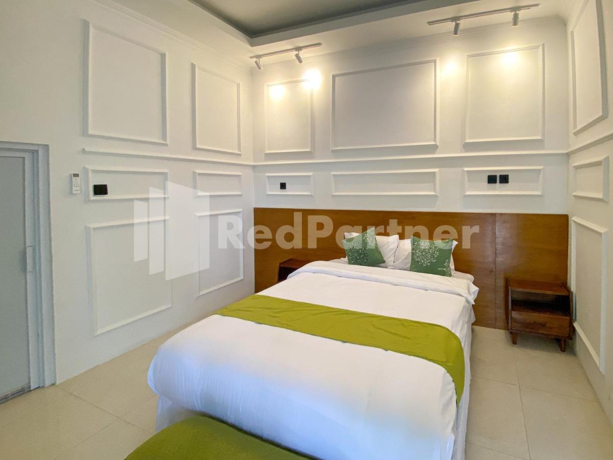 CBG INN RedPartner near Stasiun Solo Balapan - Housity