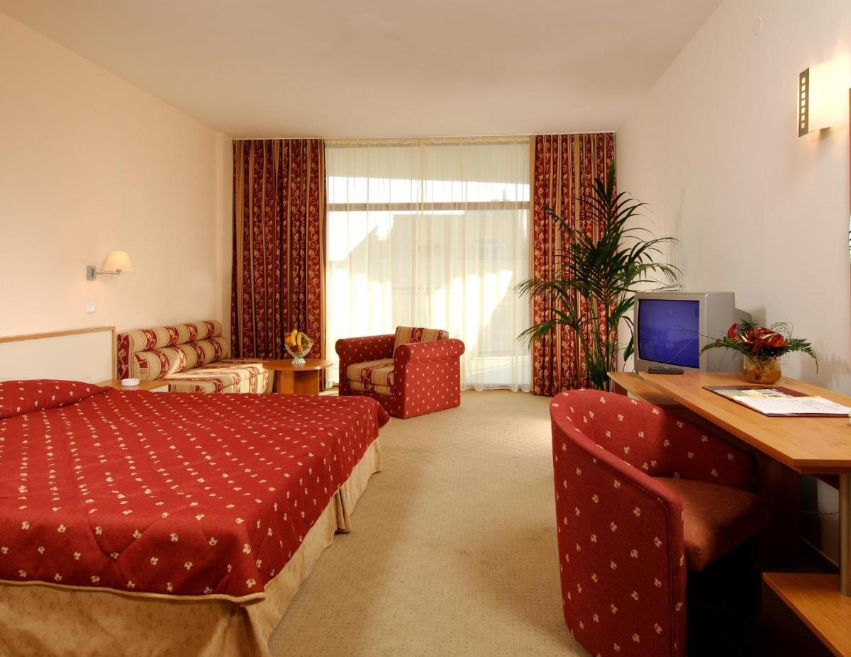 Helios Spa Hotel - Children Slides, Pool, Entertainment & All-Inclusive - Housity