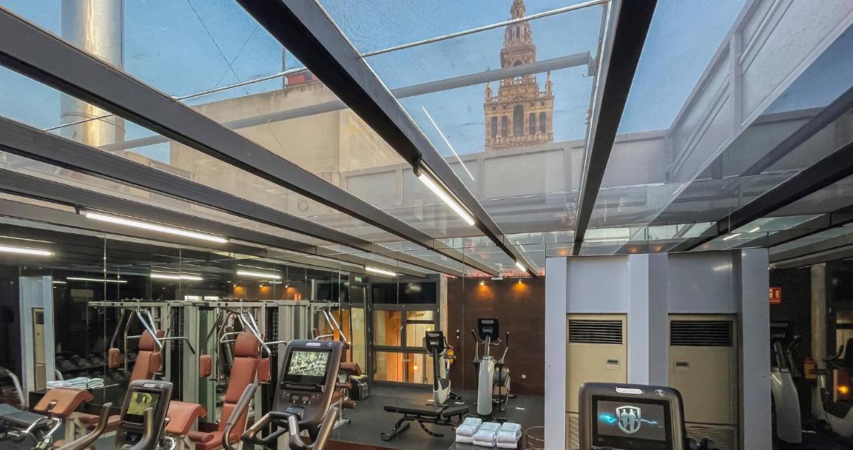 Gimnasio o instalaciones de fitness de EME Catedral Mercer Hotel