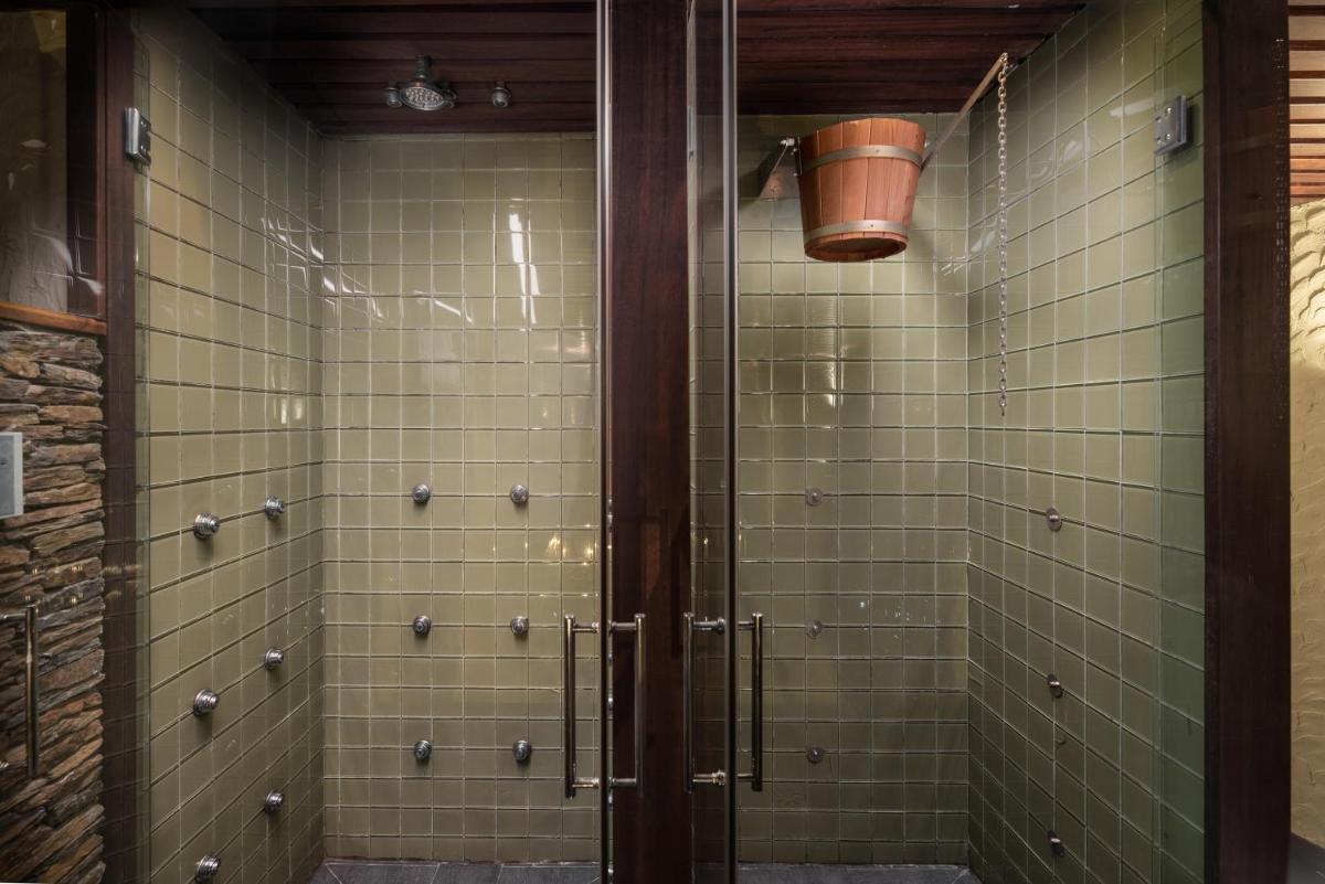 Un baño de Eurostars La Pleta