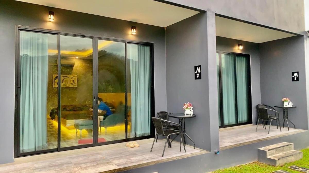 JK Riverview Resort - Housity