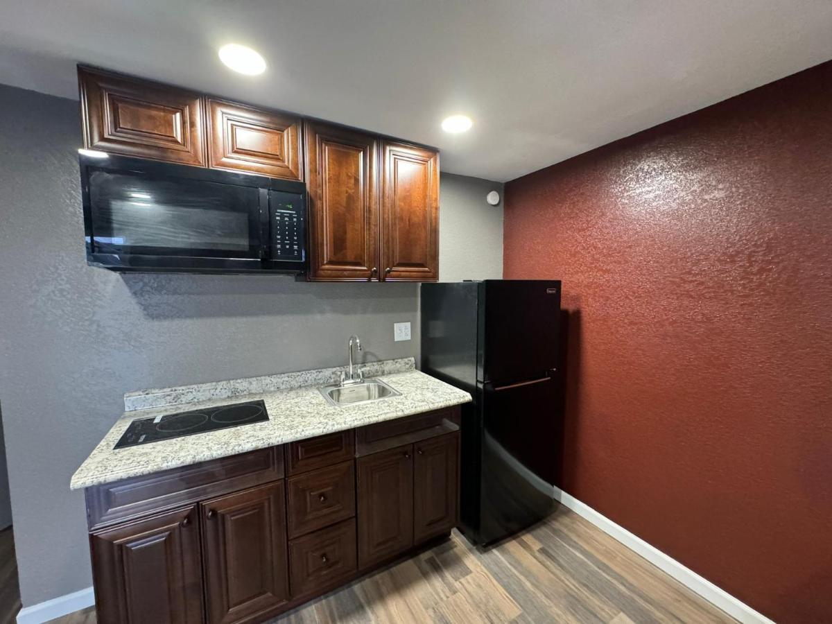 Residency Inn & Studios - Housity