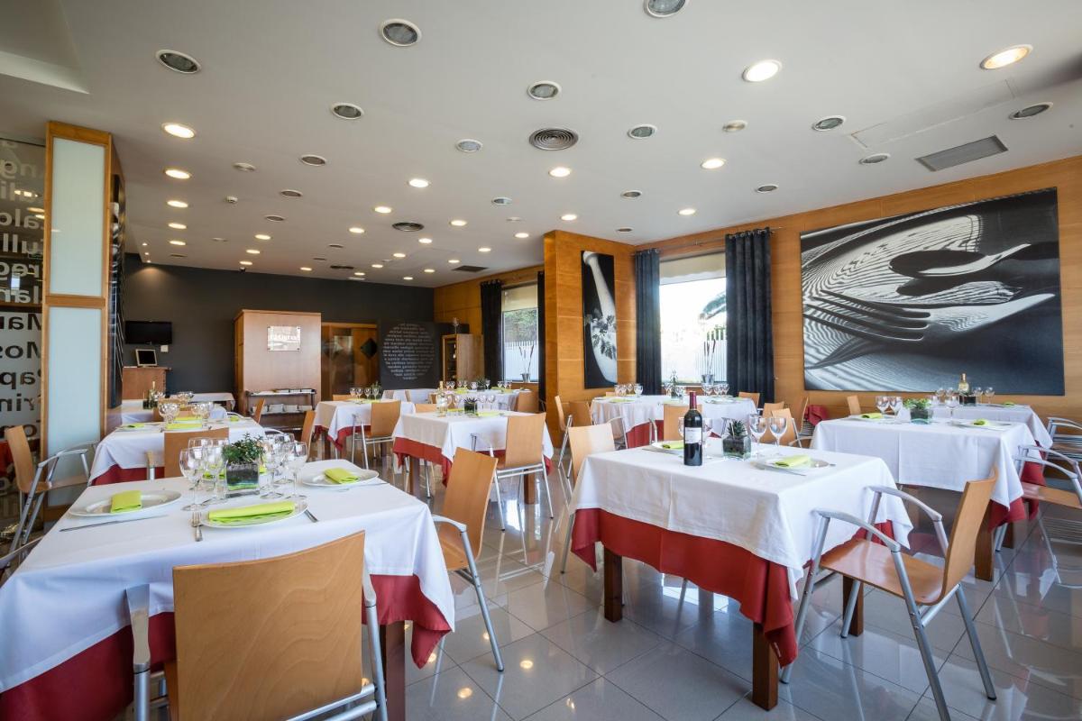 Hotel Rull - Housity