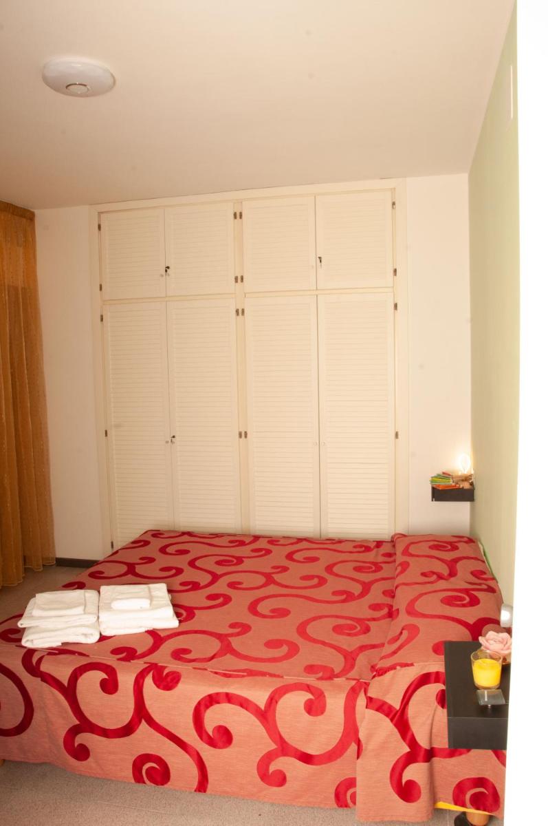 Fly bed and breakfast - Housity