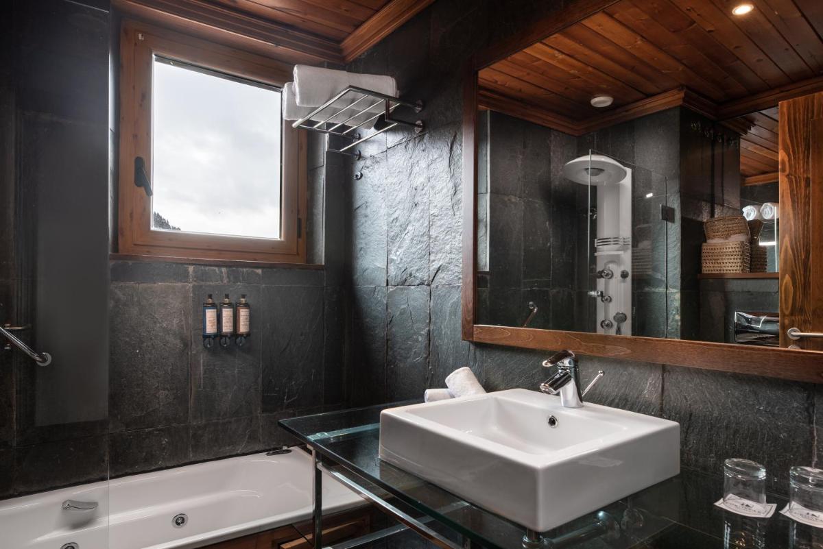 Un baño de Eurostars La Pleta