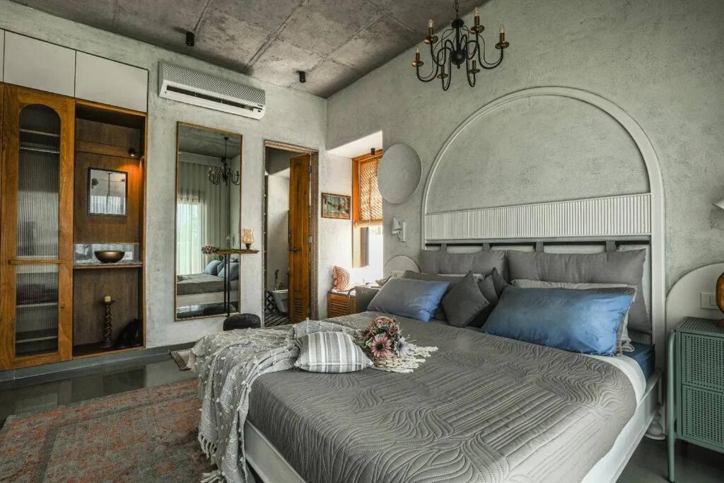 Cheerful 2 bedroom boutique Pvt Villa with garden. - Housity