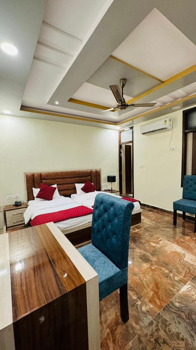 HOTEL VEDIKA PALACE - Housity