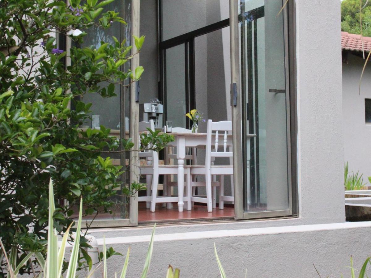 Ambience Inn - Housity