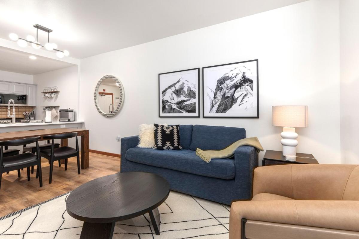 Powderhorn Lodge 102: Sego Lily Suite - Housity