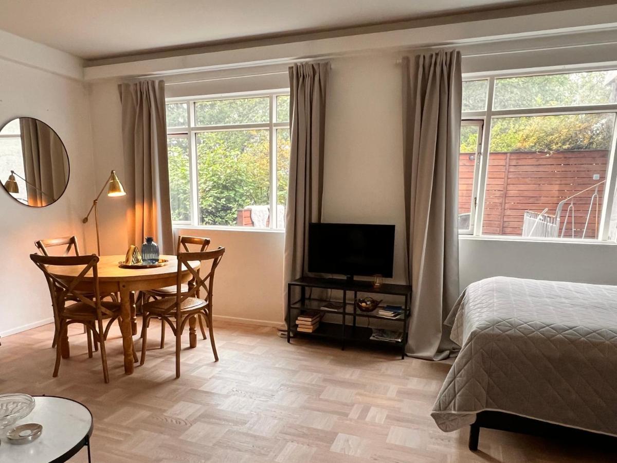 Casa Dísa - Apartments A Boutique Guesthouse in Reykjavik City`s Central Park and Botanical Garden in Laugardalur, Hot-Spring-Valley - Housity