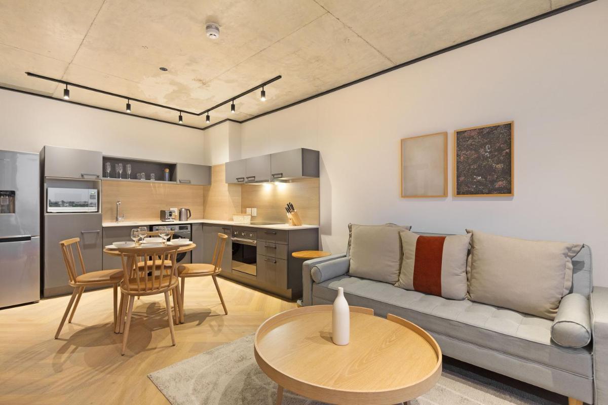 Bridgewater View 502 by HostAgents - Housity