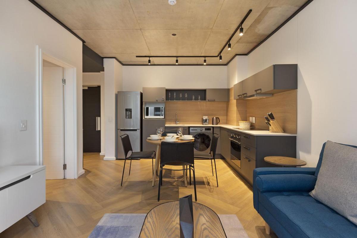 Bridgewater View 415 by HostAgents - Housity