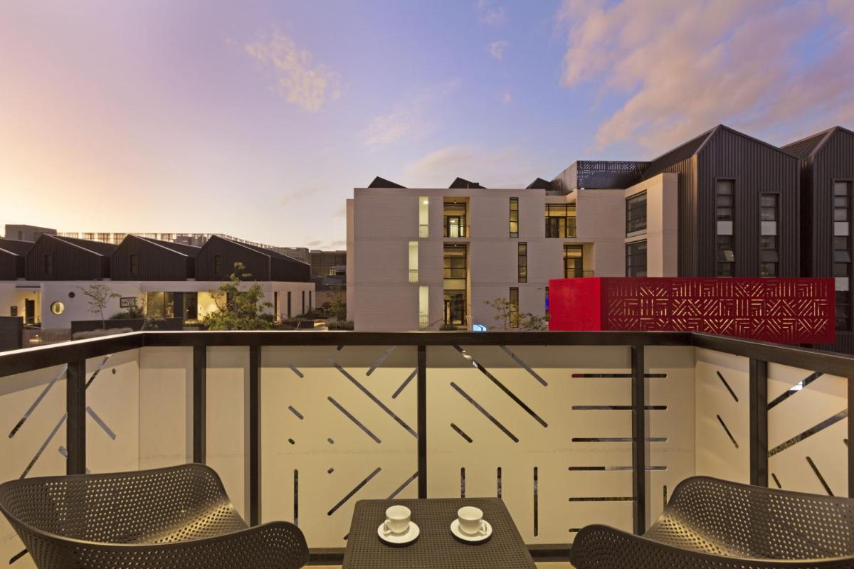 Bridgewater View 415 by HostAgents - Housity