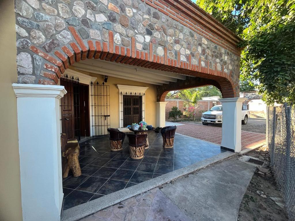 La Casa del Arco Alamos - Housity