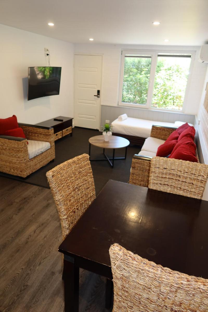 The Retreat- Broulee - Housity