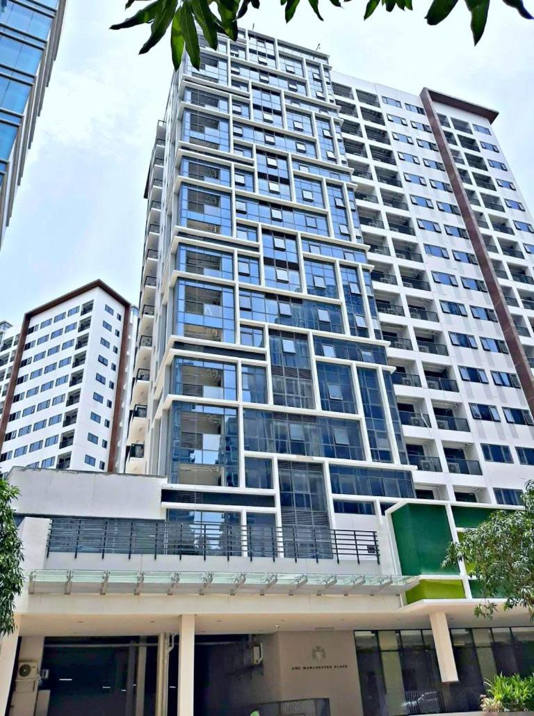 Mactan Newtown Beach One Manchester Palace - Housity